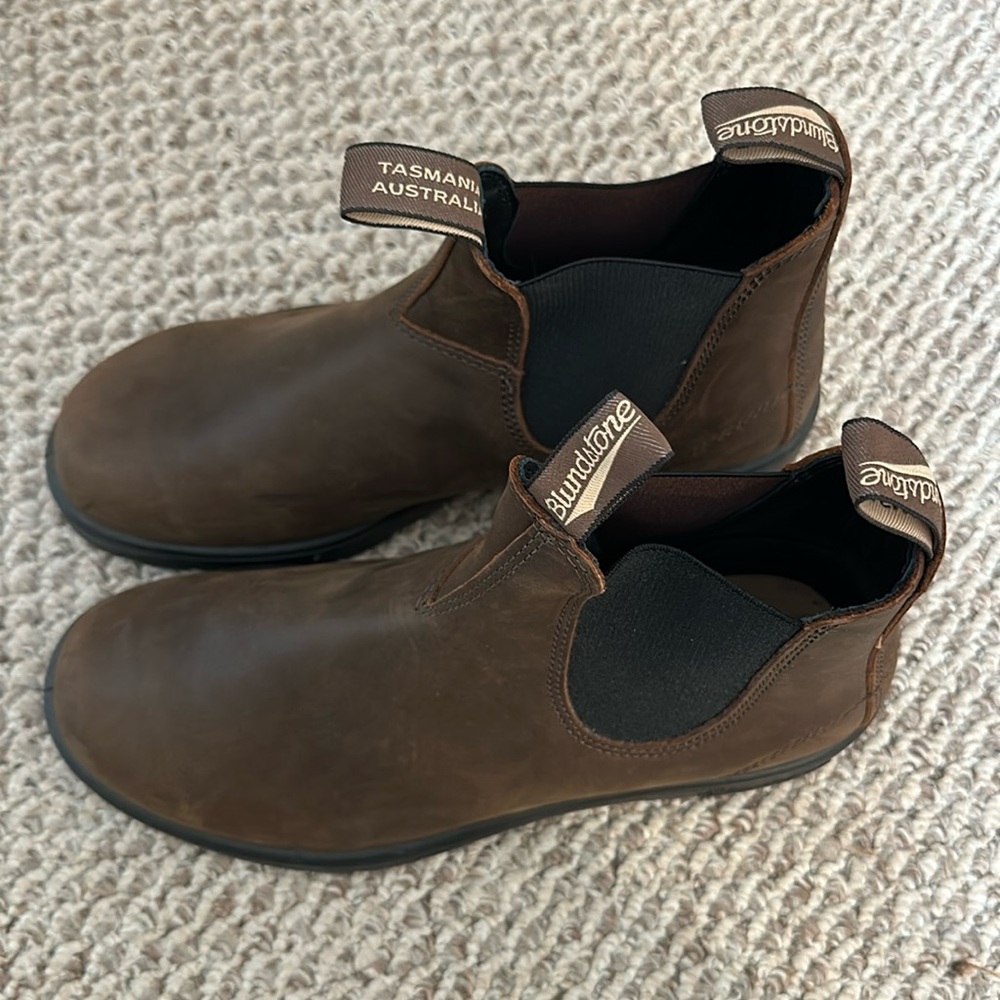 Men’s Blundstone #1609 Chelsea boots in Antique Brown US 10.5, AU/UK 9.5